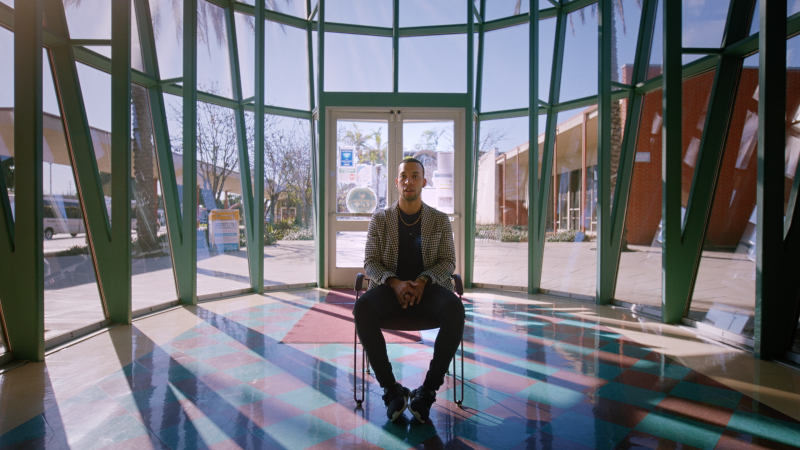 WeThrive Education. DaQuan Oliver in chair