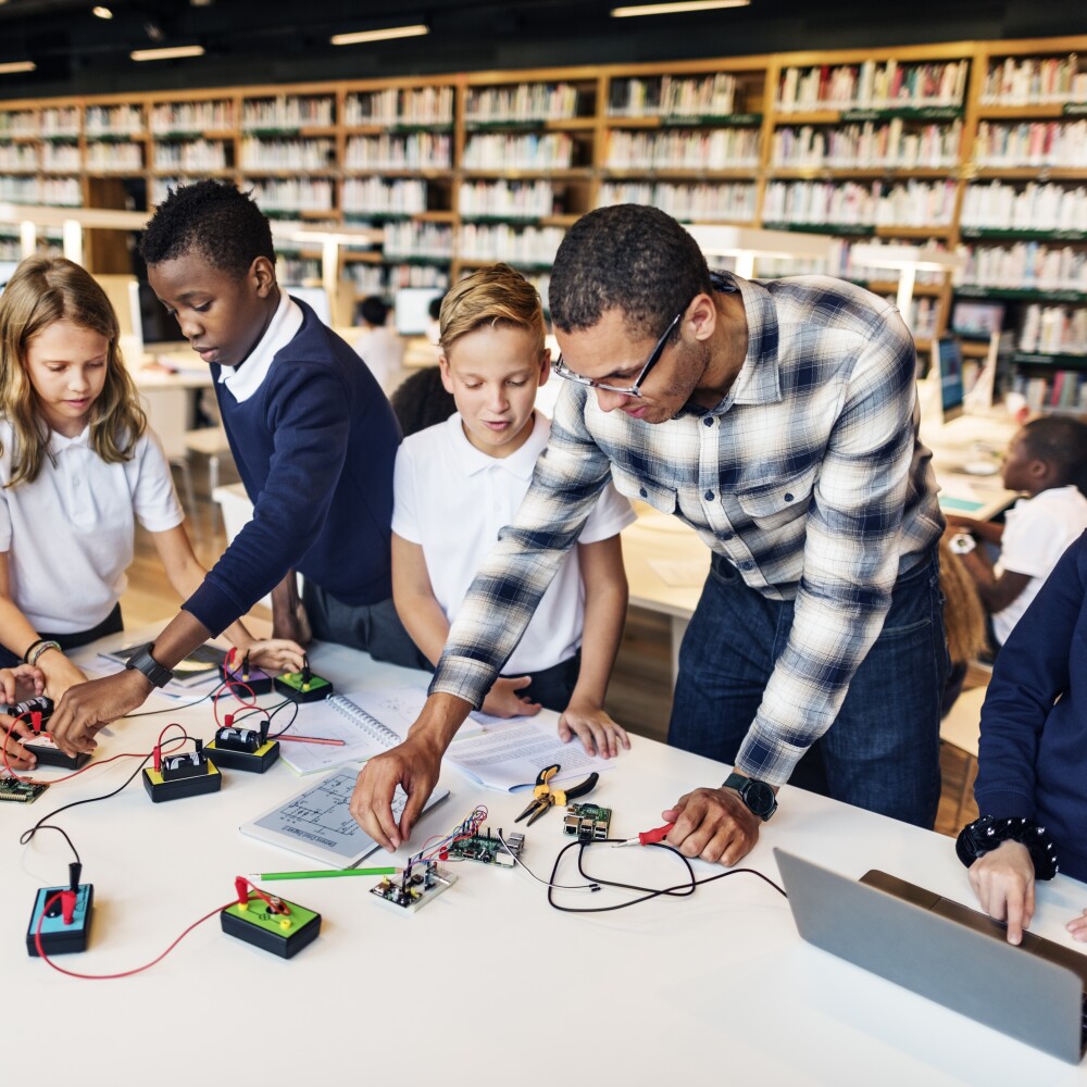 K12Education_TeacherStudents3