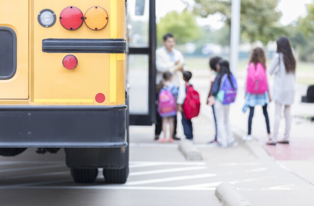 K12Education_Bus_Students